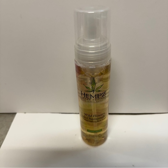 Hempz Fresh Fusions Wild Flower Chamomile Herbal Foaming Body Wash 8.5 OZ